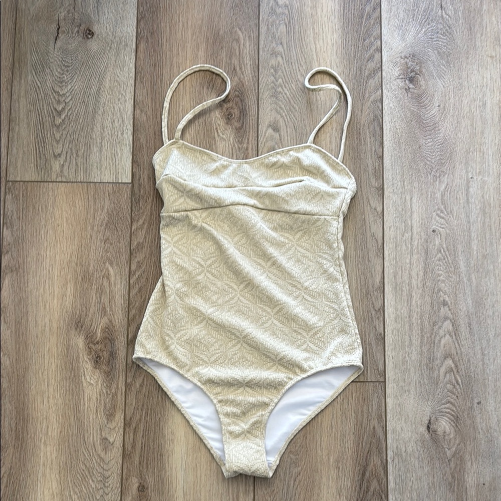 Seea Cream Textured One Piece Swimsuit with Ruched Bust Women’s Large
